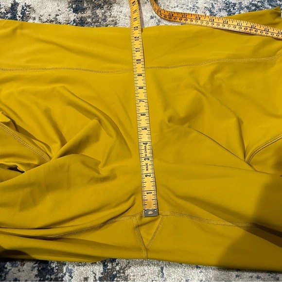 Old Navy Active Powersoft Go-Dry Yellow High-Rise Leggings Size 4X - Picture 8 of 9